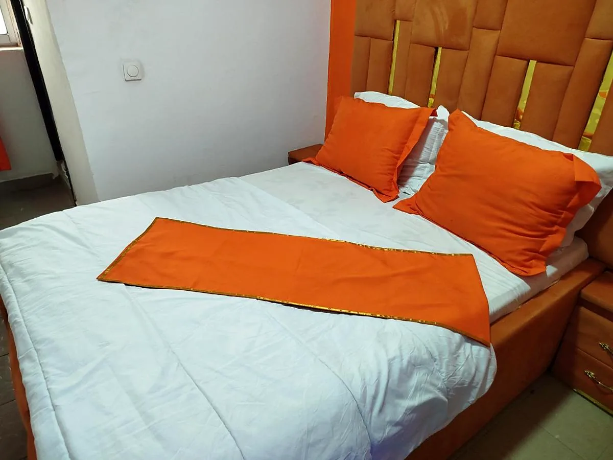 Chambre aux tons orange